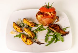 Als Drizzle: selbstgemachte Fichtenspitzenhonig-Balsamico-Reduktion