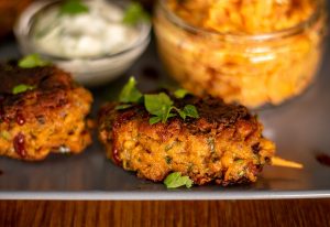 Aromatische, würzige Bouletten mit Knoblauch und Kräutern aus der türkischen Küche
