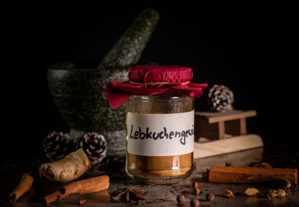 Selbstgemachte Gewürzmischung im Schraubglas.