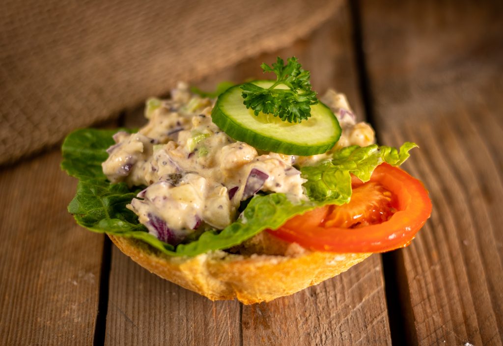 Kein-Thunfischsalat – lecker auf Brot und vegan