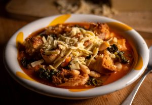 Ribollita – Bohnensuppe mit Schwarzkohl