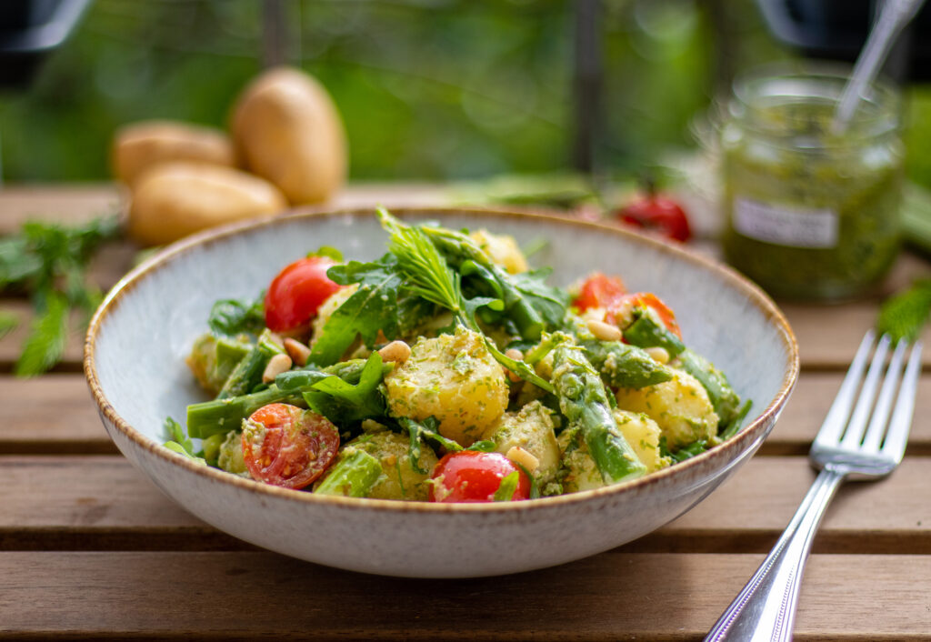 Kartoffelsalat mit Fichtenspitzenpesto