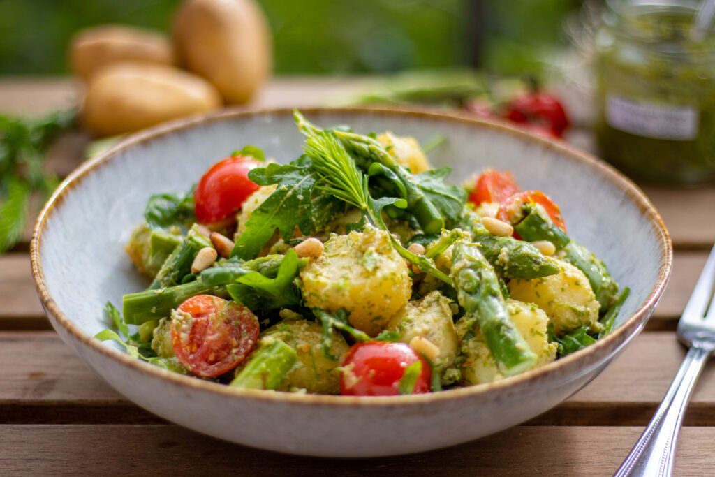 Kartoffelsalat mit Fichtenspitzenpesto
