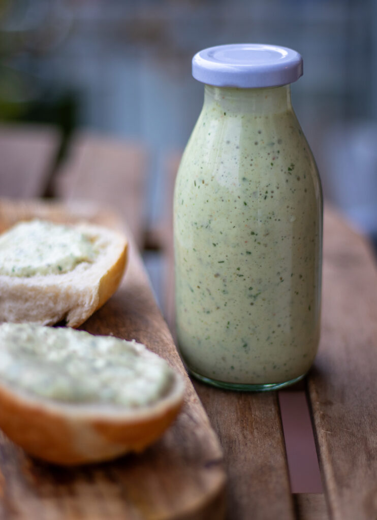 Selbstgemachte vegane Remoulade nach Daily Vegan