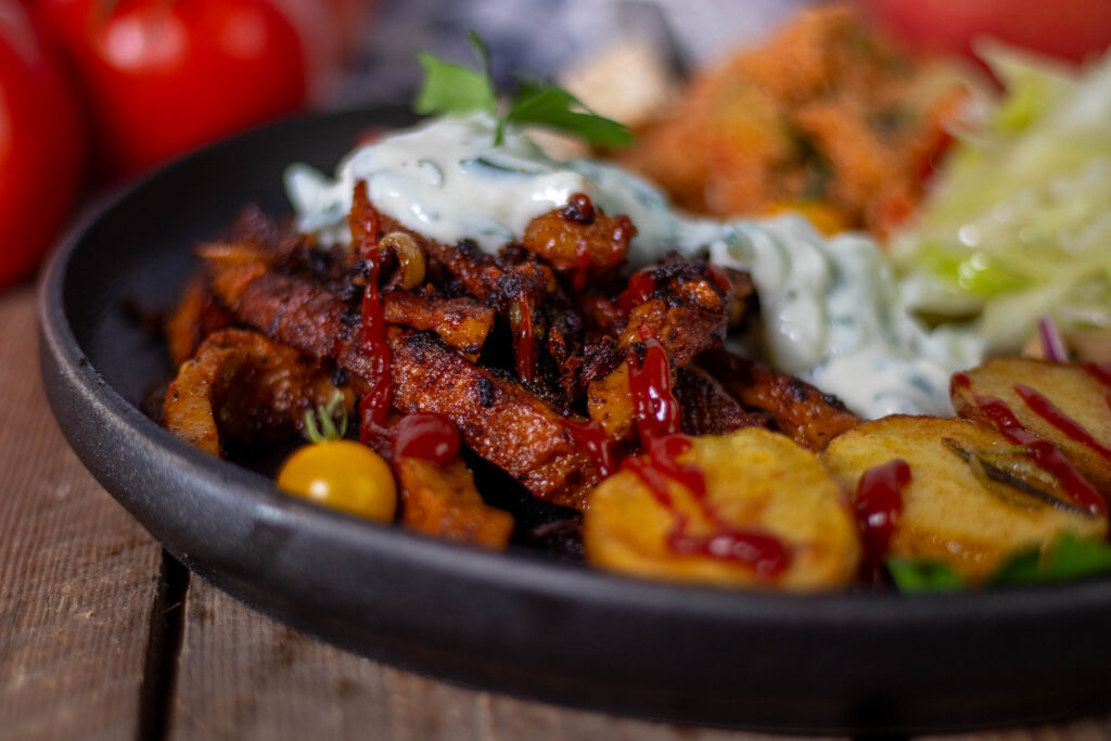 Alternativ kannst Du auch mein veganes Gyros aus Seitan machen.