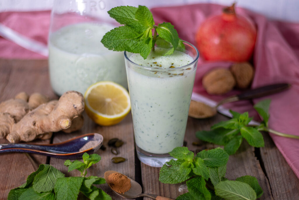 Minz Lassi passt zu vielen indischen Gerichten