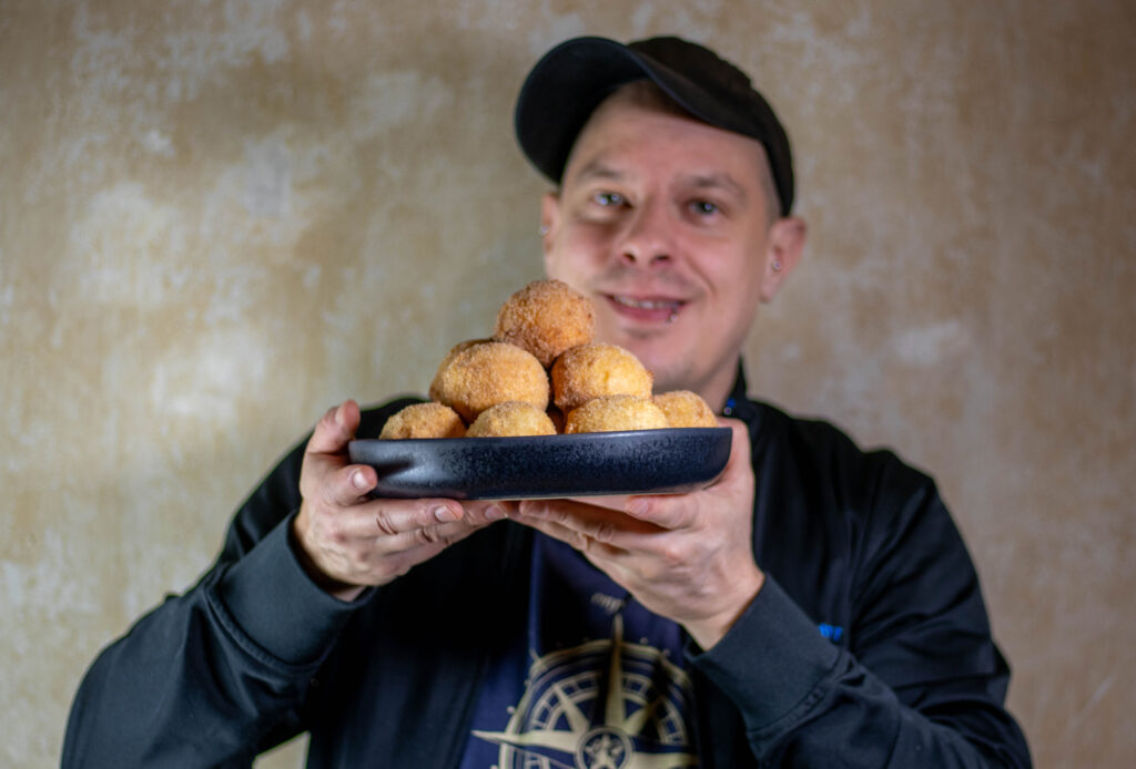 Ohne Hefe sind die Bällchen gefühlt etwas leichter und sie liegen nicht so schwer im Magen.