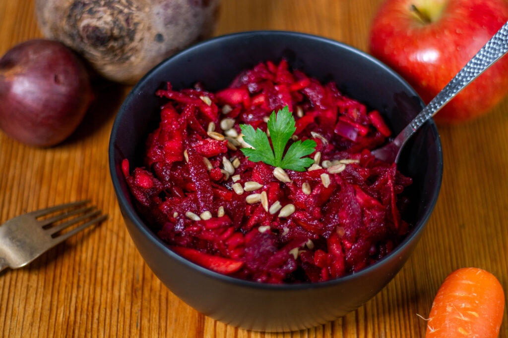 Rote Beete Rohkost mit Apfel