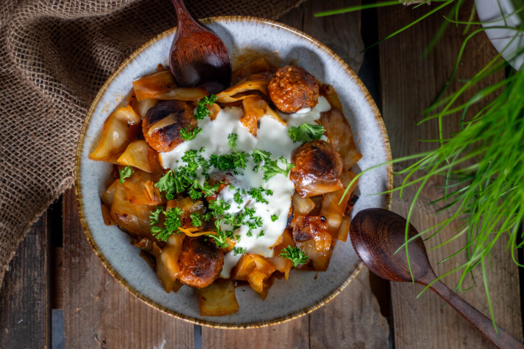 Schmorkraut mit Hackbällchen - deftig  vegan schlemmen