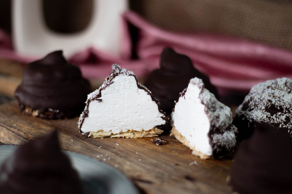 Schaumig, luftig, knackig, süß: so schmecken meine veganen Schaumküsse.
