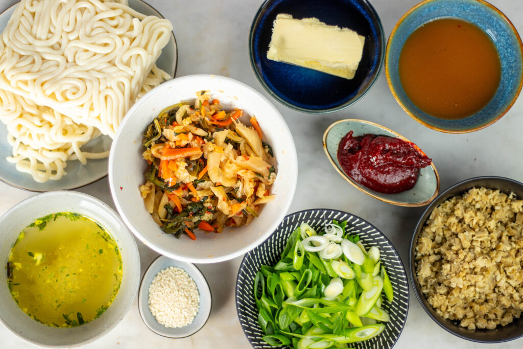 2. Alle Zuttan für die Kimchi Udon Nudeln.