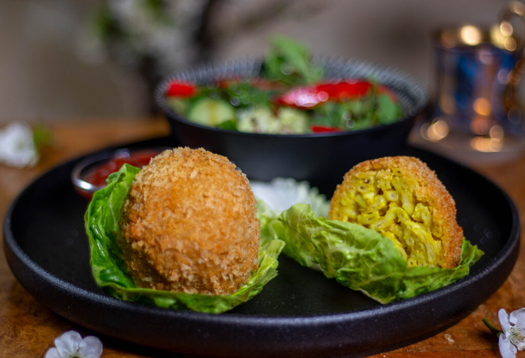 Mac 'n' Cheese Bites sind eine wunderbar aufgepeppte Variante des beliebten amerikanischen Macaroni and Cheese