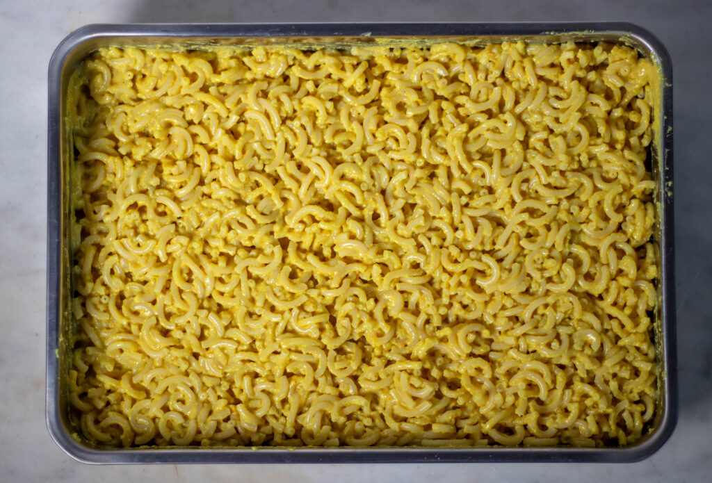 4. Die Mac'n'Cheese kommen dann in den Backofen und könnten dann als einfach Mac'n'Cheese gegessen werden.