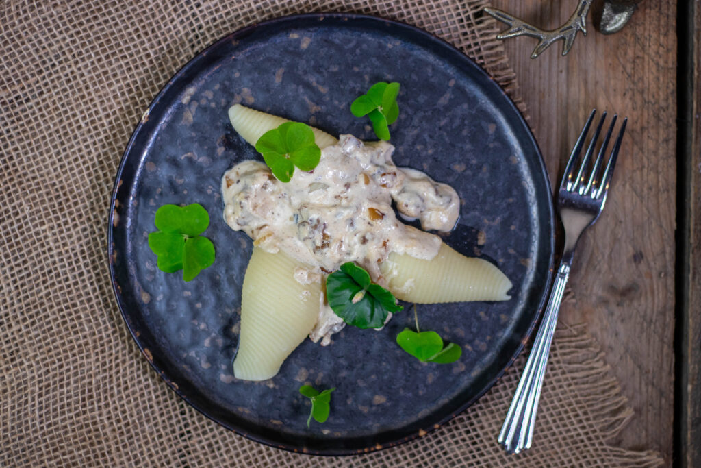 Meine aromatische Morchelsauce schmeckt sehr gut als Beilage zu vielen Gerichten.