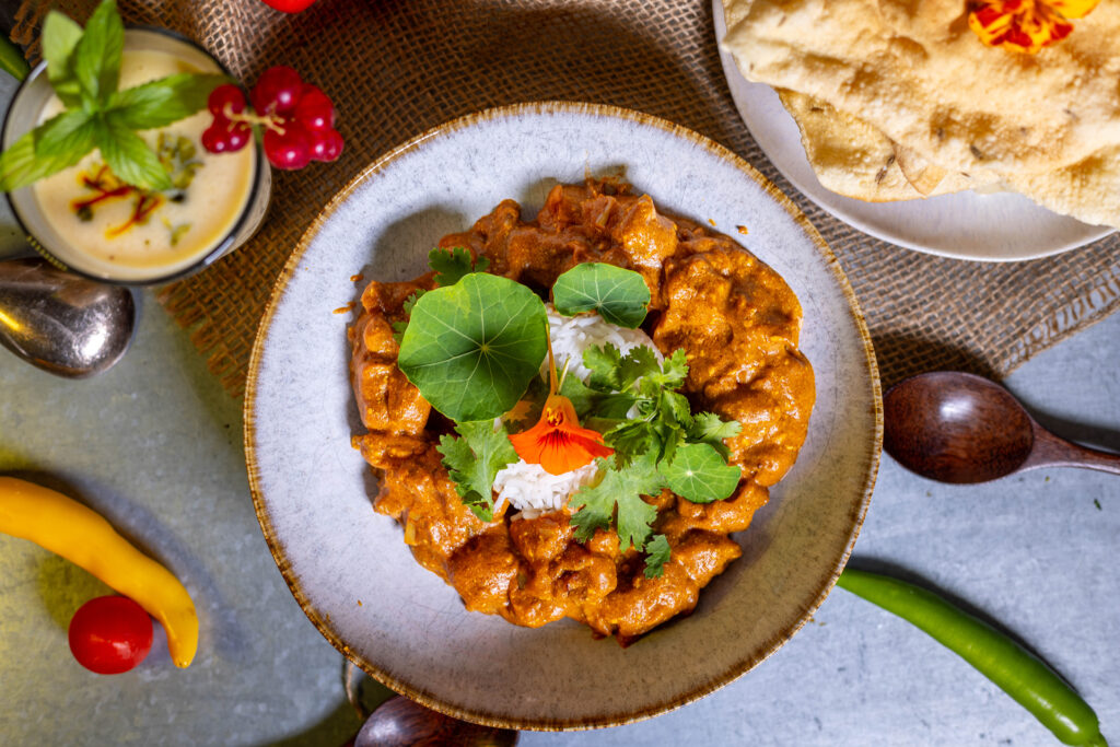 Veganes Butter Chicken, rein pflanzliches Butterhuhn