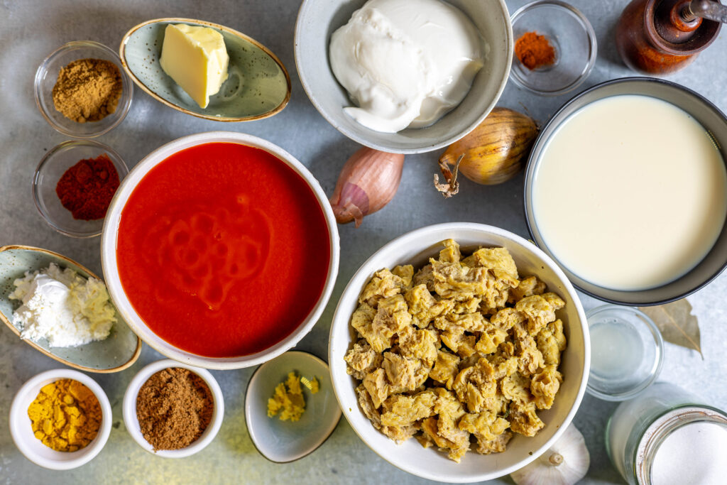 1. Alle Zutaten für das vegane Butter Chicken.