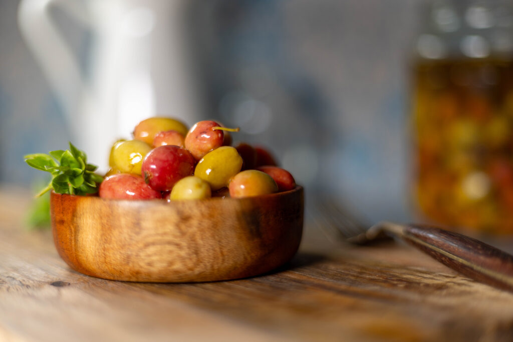 Kornelkirschen-Oliven sind eine perfekte Beilage für viele mediterrane und andere Speisen