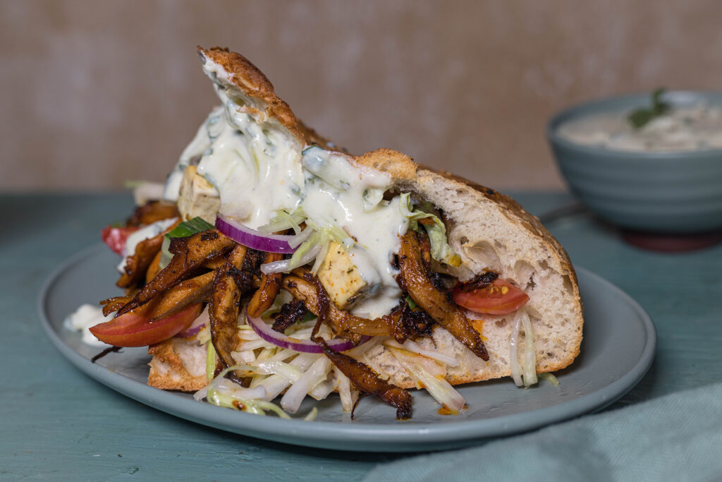 Zeige mir gerne auch Dein veganes Austernpilzgyros im Fladenbrot