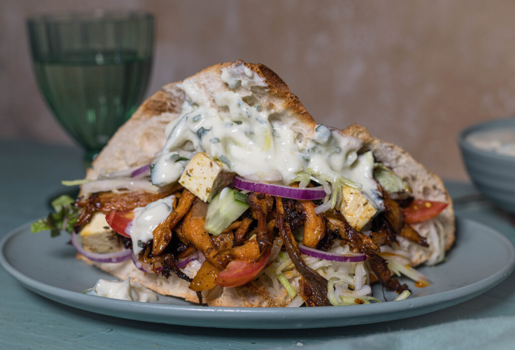 Das ist Schlemmerdekadenz im Imbissstyle! Mein selbstgemachtes, veganes Austernpilzgyros.
