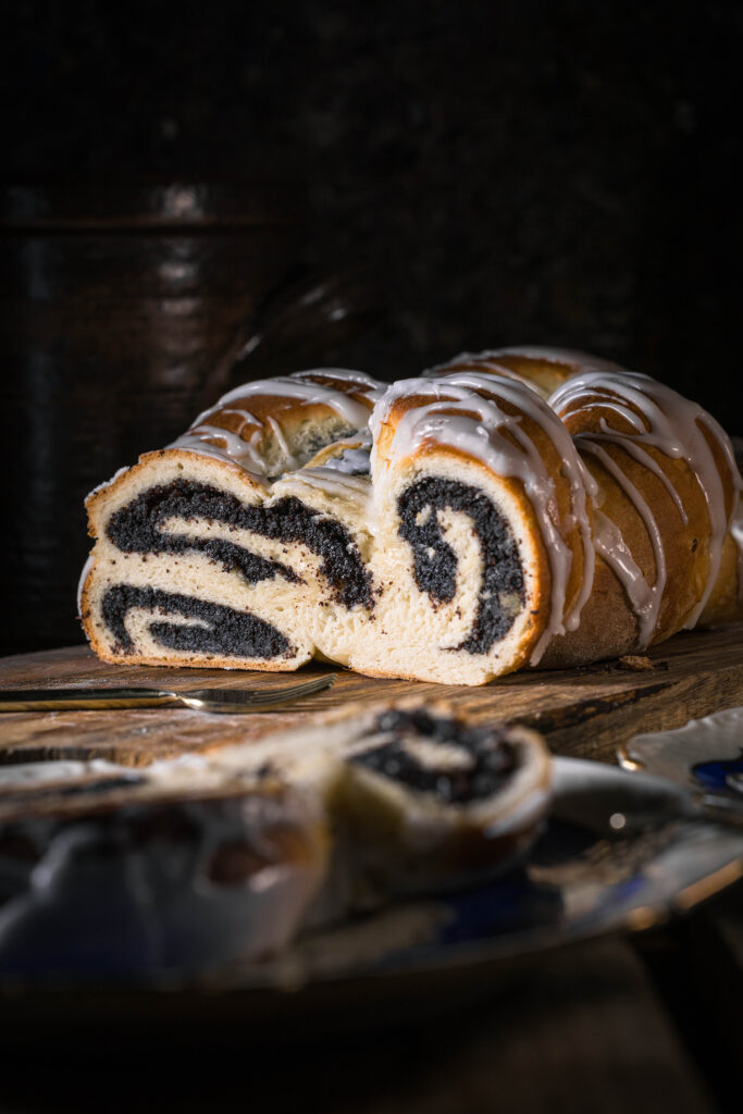 Zeige mir gerne auch Deinen Marzipan-Mohnzopf