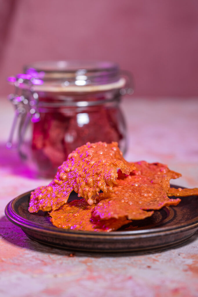 Gepuffte Rote Beete Cracker - herzhaft und knusprig