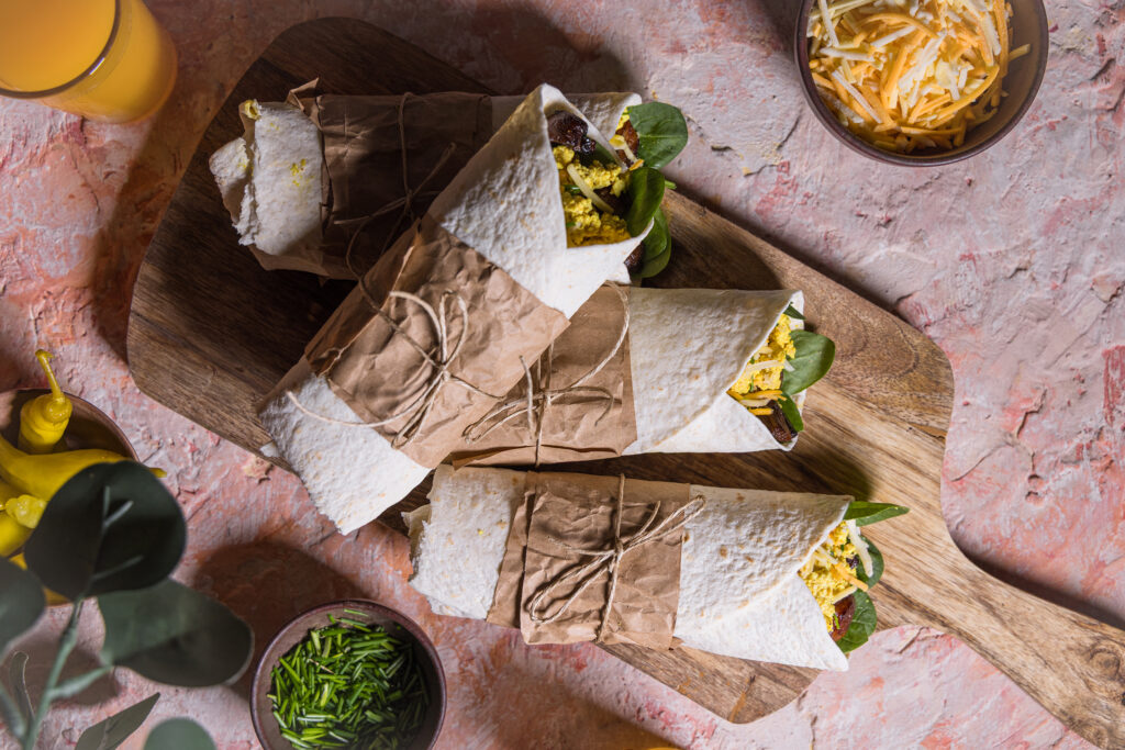 Vegane Egg and Cheese Breakfast Burritos