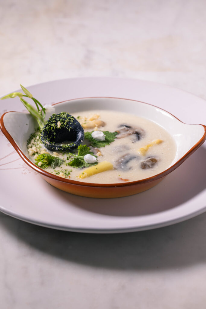 Spargel-Pilz-Cremesuppe - herrlich cremig und vegan