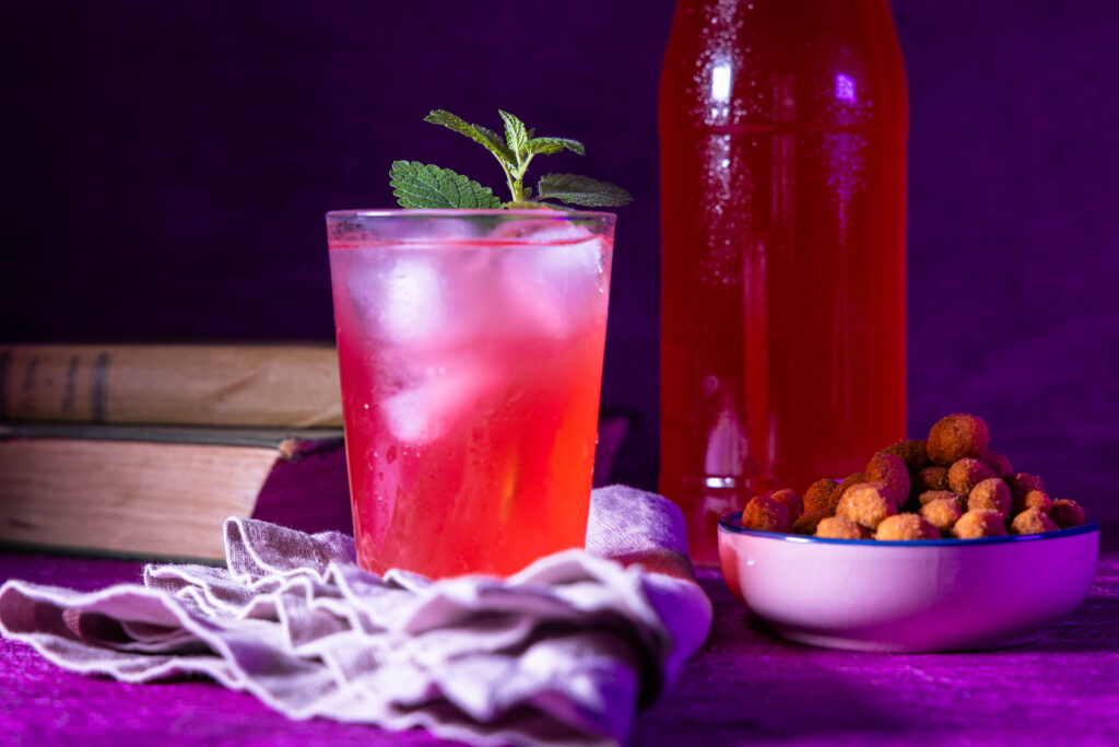 Wasserkefir mit Himbeeren und Mango fermentiert
