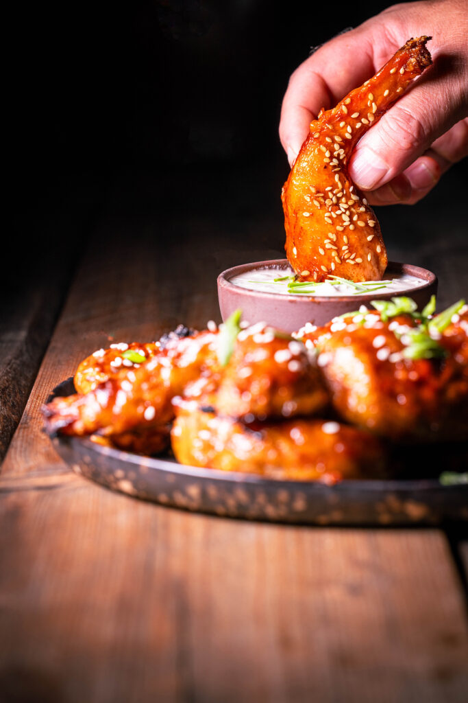 Vegane Sticky Wings - pflanzliche Chicken Wings - voll authentisch