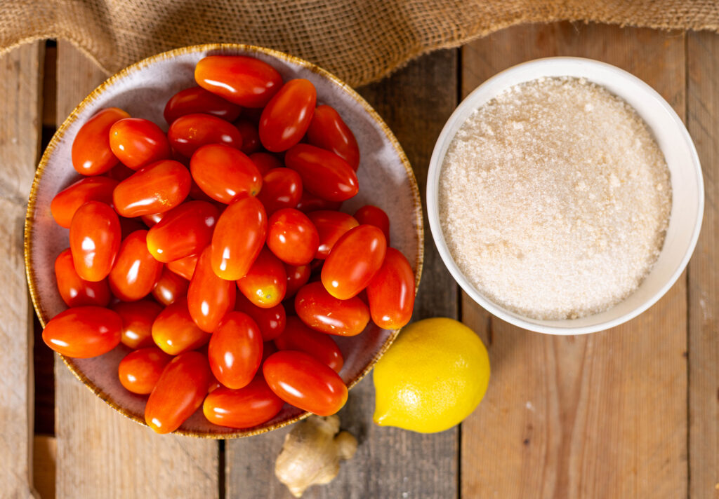 Alle Zutaten für die Tomatenmarmelade.