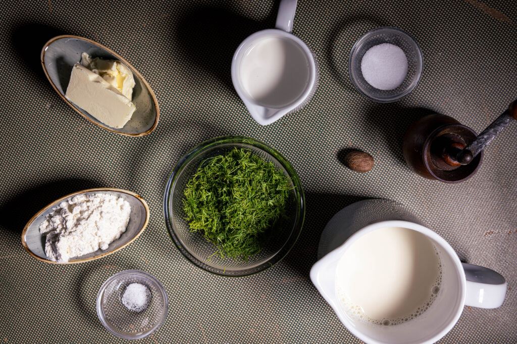Alle Zutaten für die vegane Dillsauce.