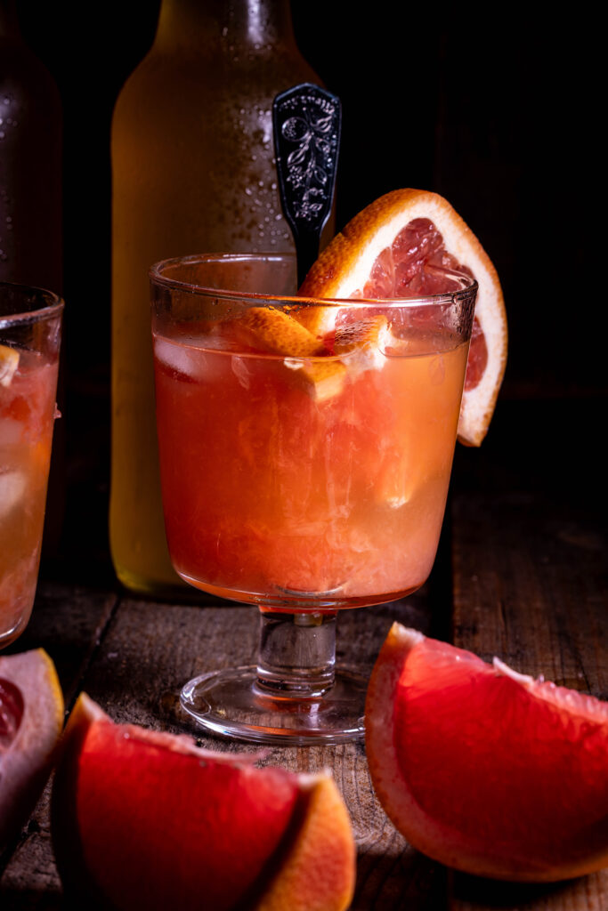 Grapefruit-Kombucha im Glas