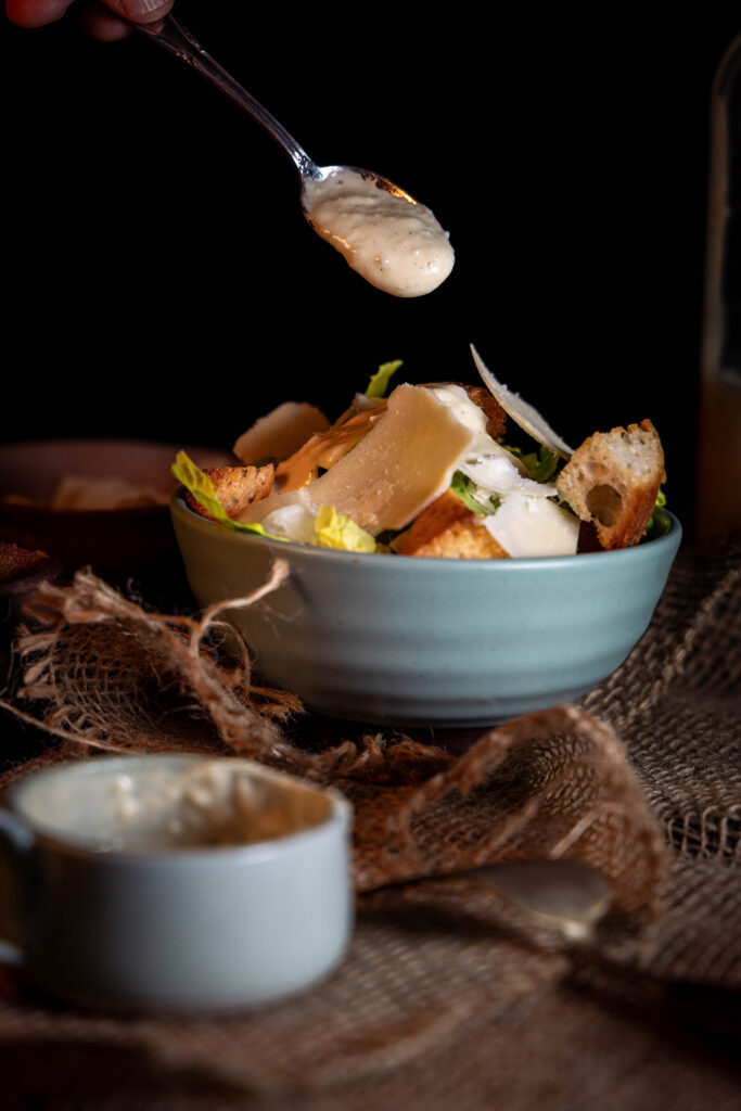 Veganes Caesar Dressing - authentisch wie original mit Sardellen