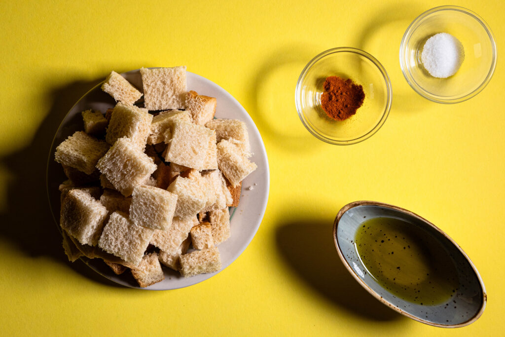 Die Zutaten für die Croutons.