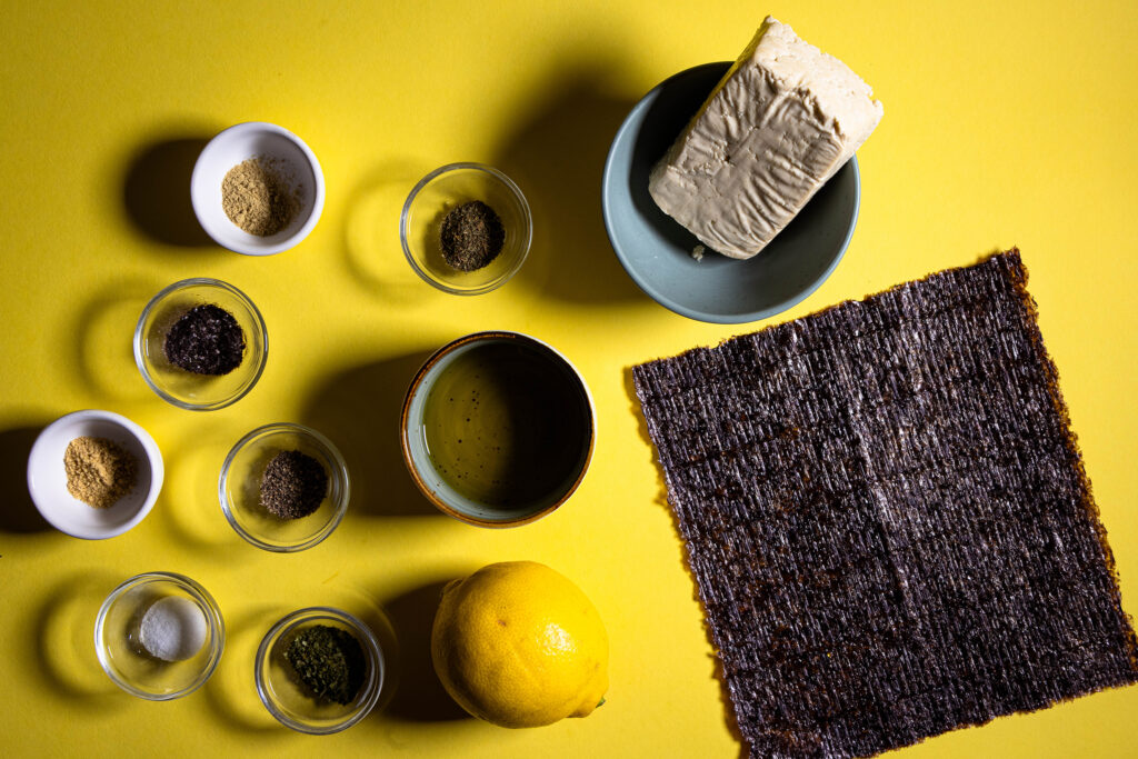 Die Zutaten für die maritimen Tofu-Spieße.