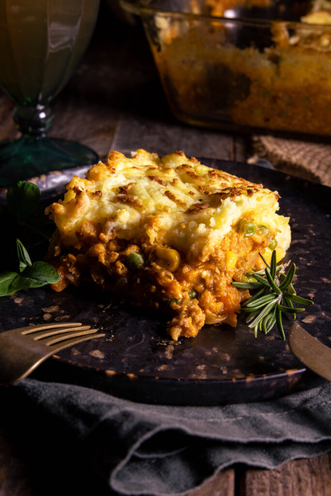 Ein klassischer Shepherd’s Pie - herzhaft, wärmend und voller Geschmack - und dabei vegan