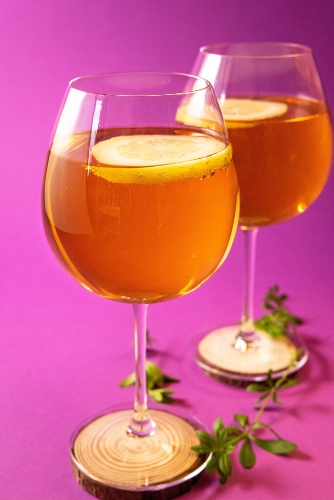 Maibowle - frische und aromatische Waldmeisterbowle